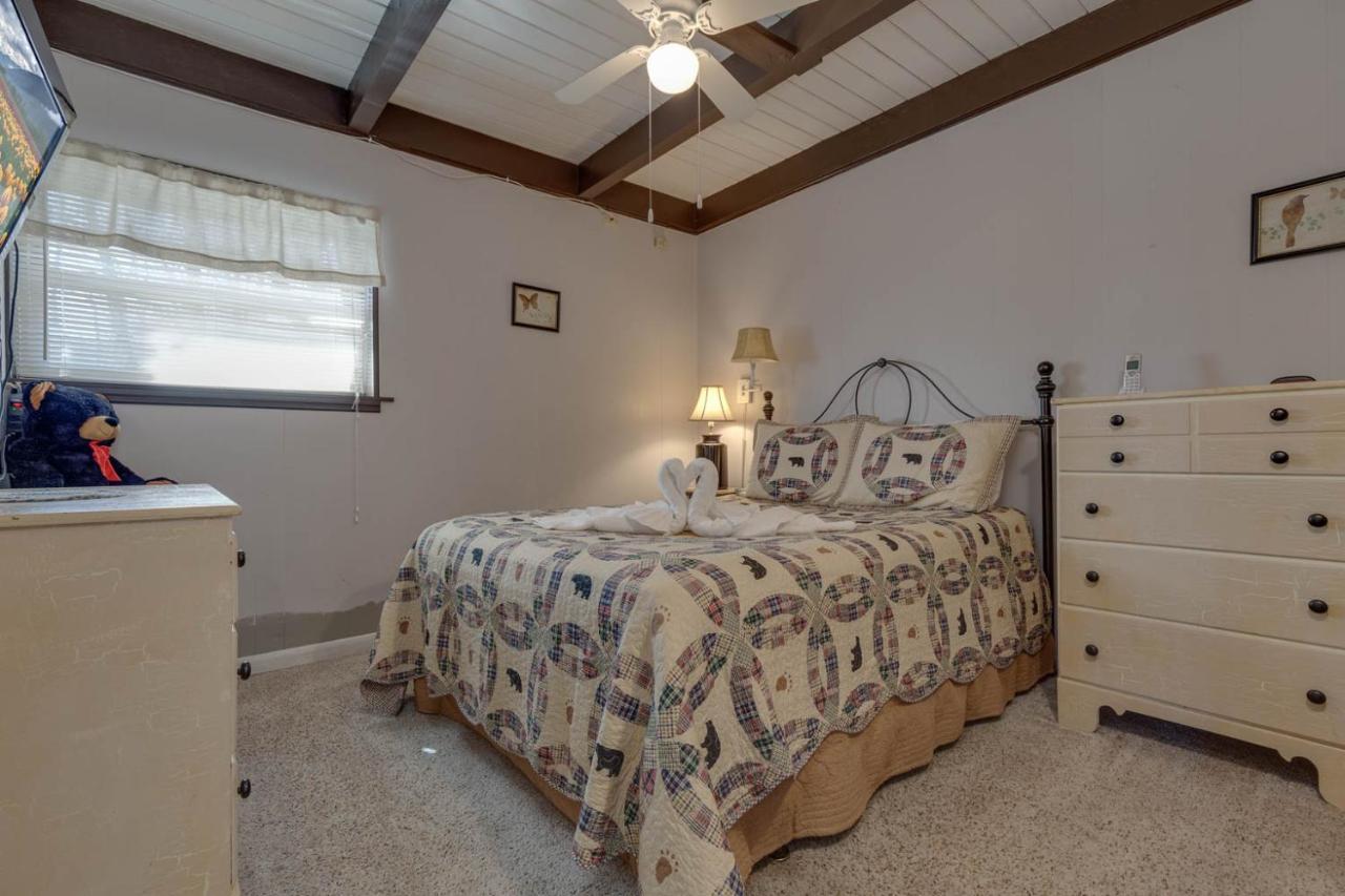 Bear View Chalet, 3 Bedroom, Pool, Pets, Arcades, Wifi, Hot Tub, Sleeps 12 Gatlinburg Exterior foto